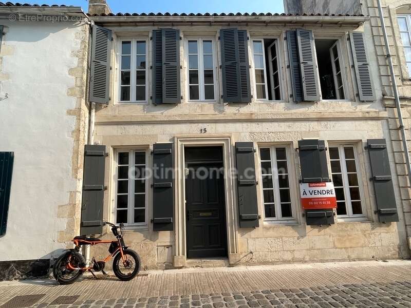 Maison à SAINT-MARTIN-DE-RE