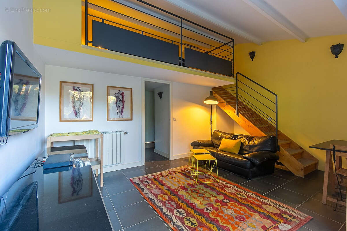 Maison à LE CASTELLET