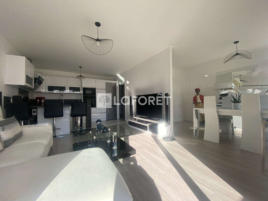 Appartement à VERNEUIL-SUR-SEINE