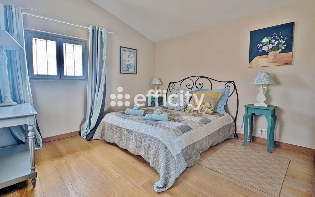 Maison à MAUSSANE-LES-ALPILLES