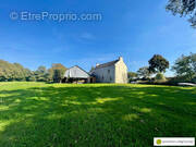 Maison à LE TREVOUX