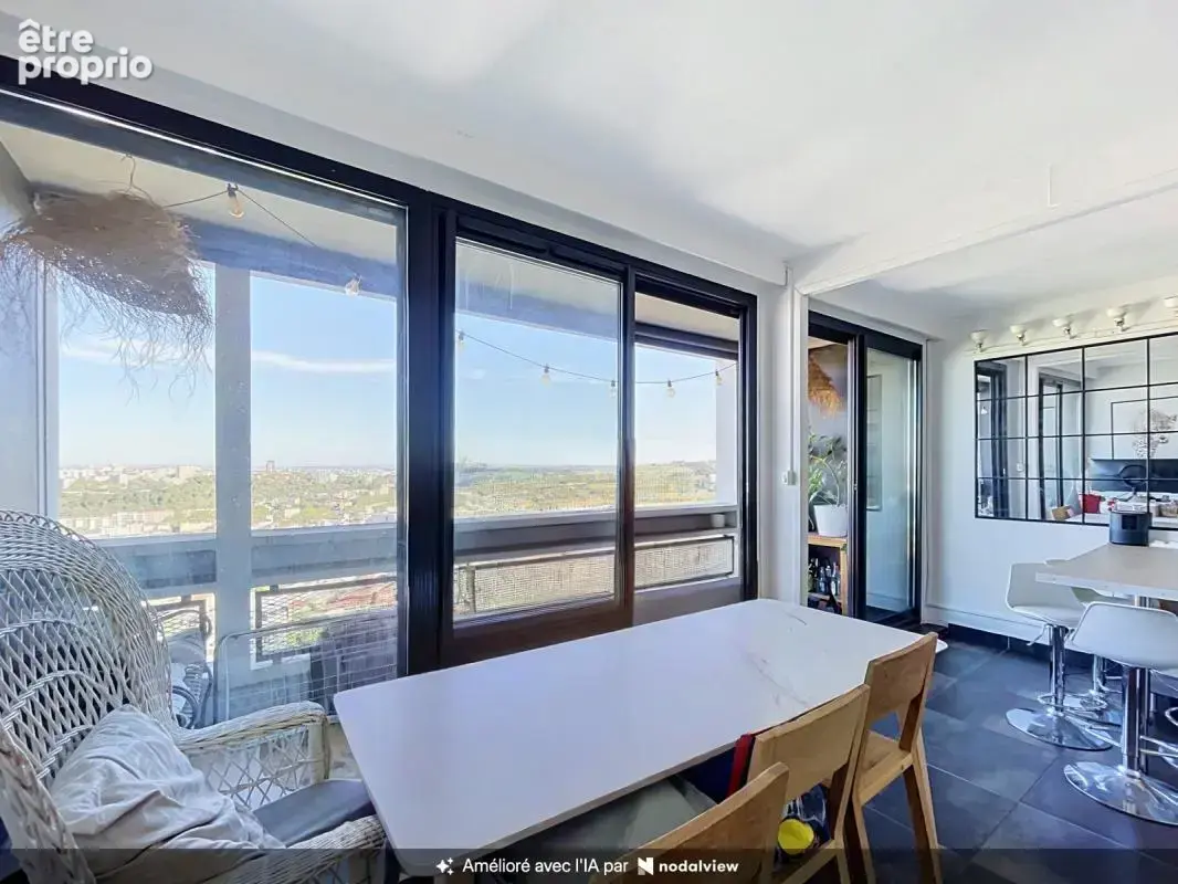 LYON 9e-82 M2- 3 chambres avec balcon-Vue panoramique - photo 4