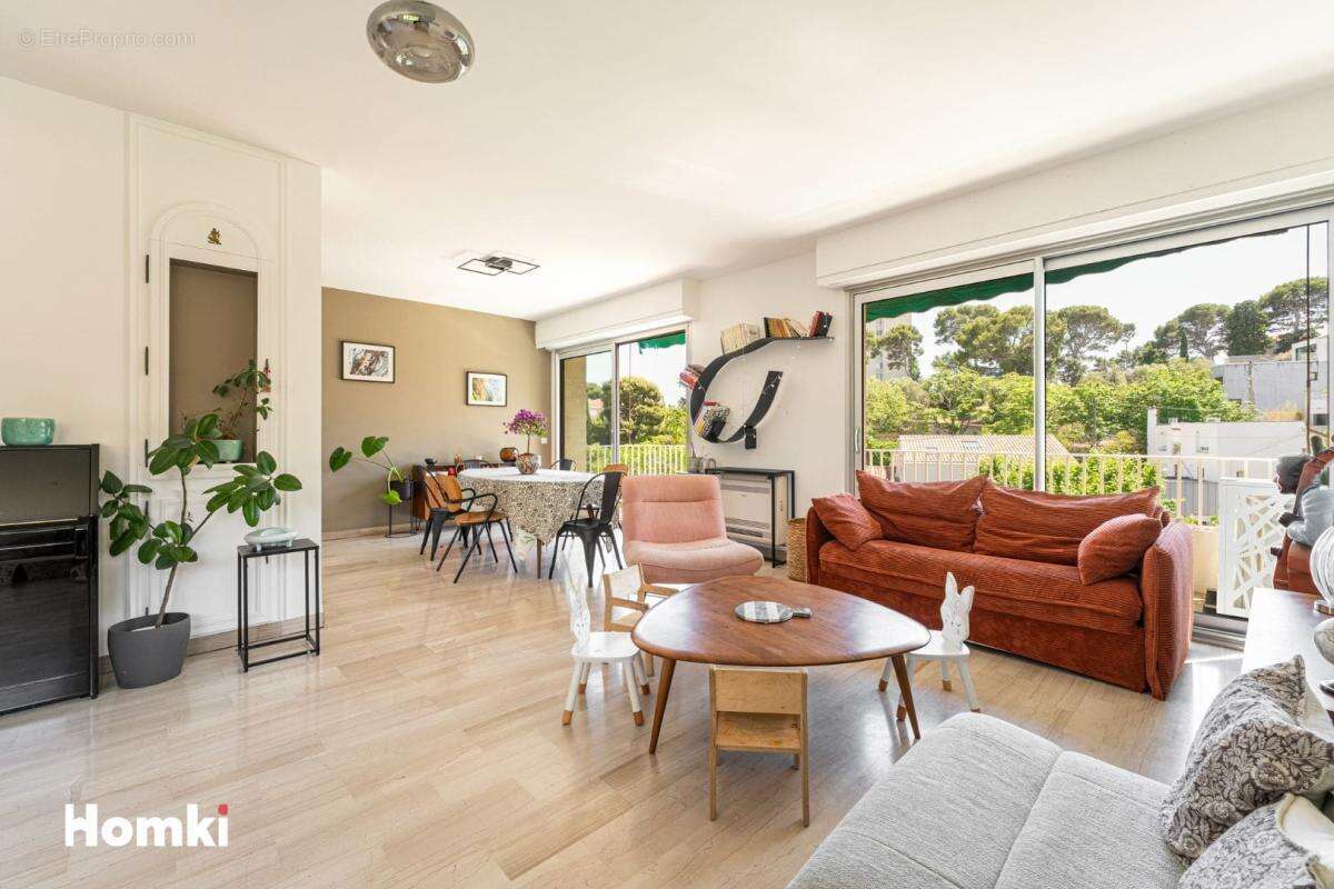 Appartement à MARSEILLE-8E