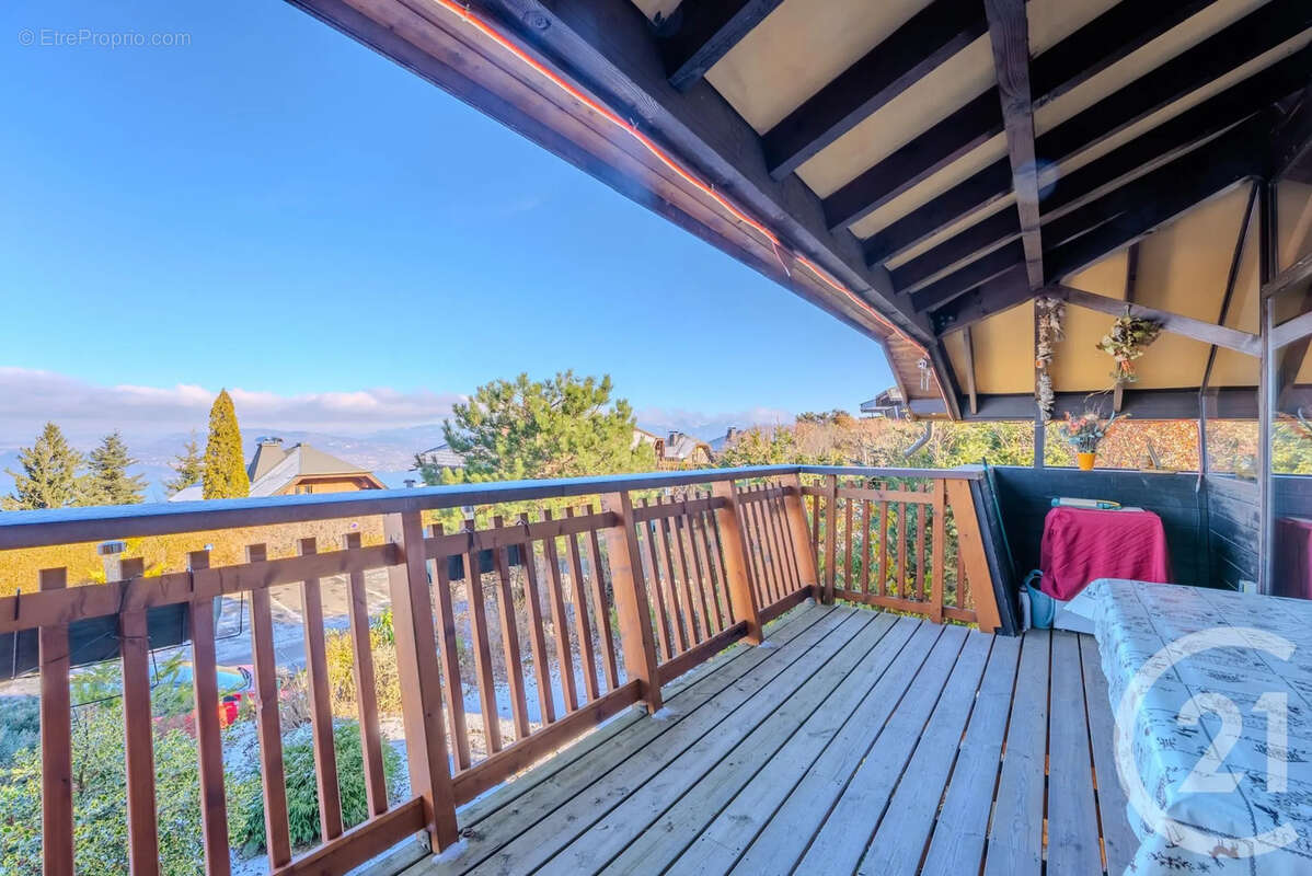 Maison à THOLLON-LES-MEMISES