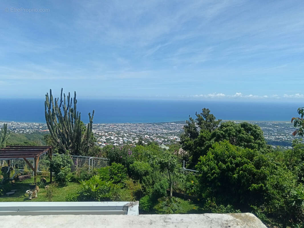 Maison à SAINT-DENIS