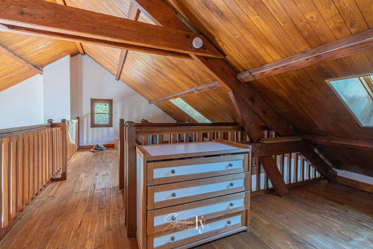 Maison à BONNAC-LA-COTE