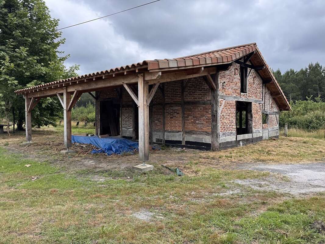 Maison à ESCOURCE
