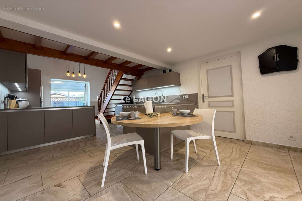 Maison à SAINT-CYPRIEN
