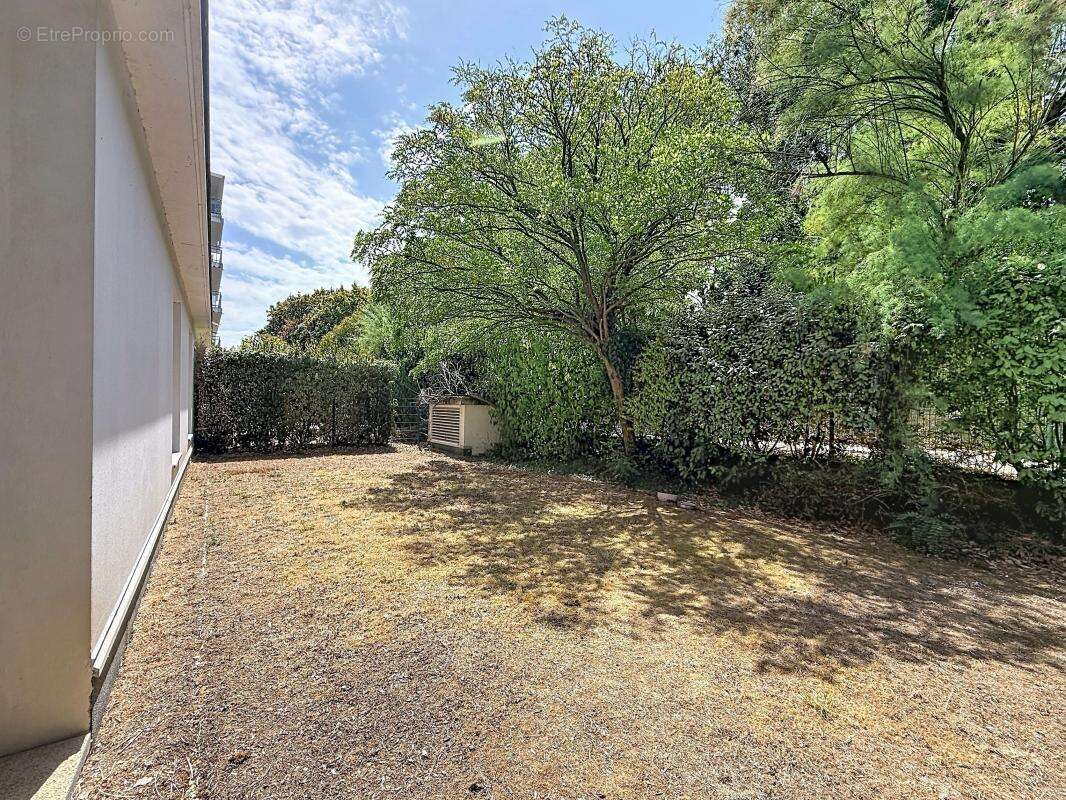 Quartier Médiathèque – Appartement T3 avec jardin et stationnement - photo 8