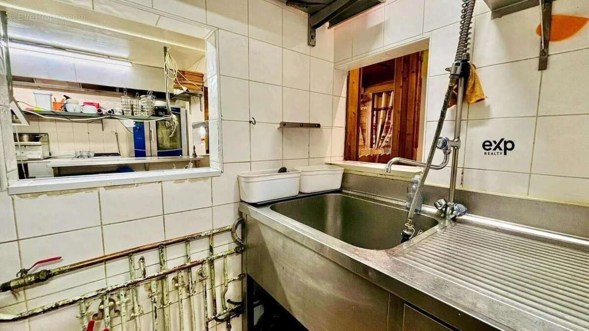 Commerce à SAINT-FRANCOIS-LONGCHAMP