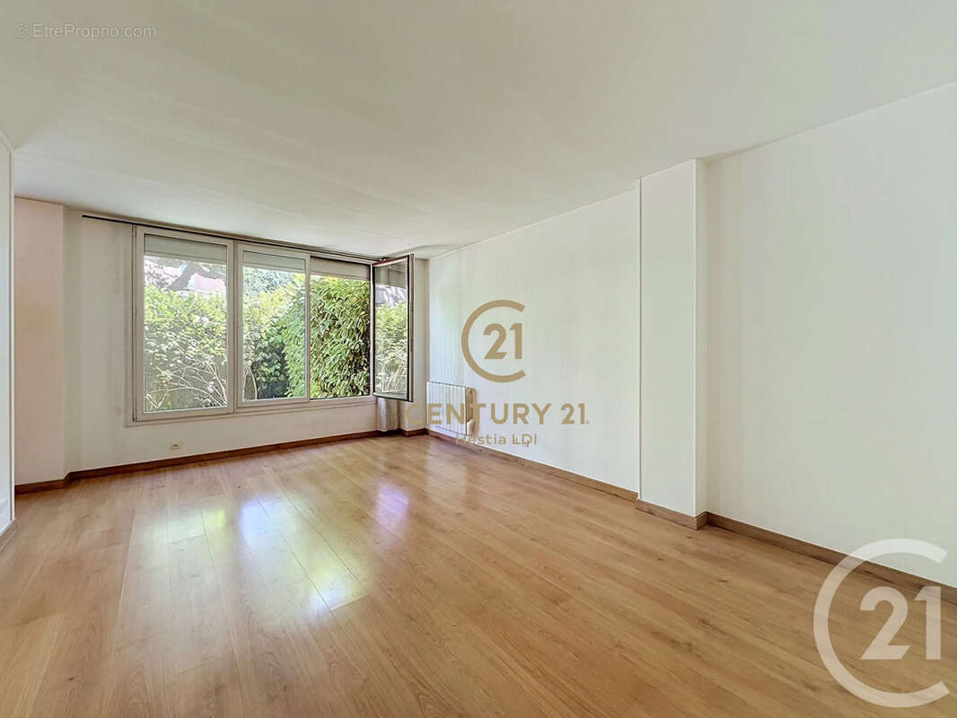 Appartement 72 m² à Givors  - photo 4