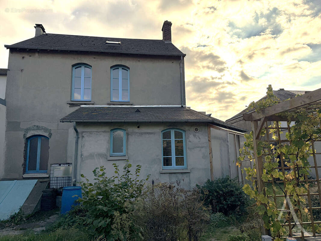 Maison à COLOMBELLES