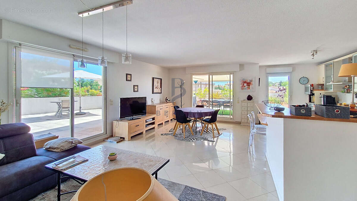 Appartement à FREJUS