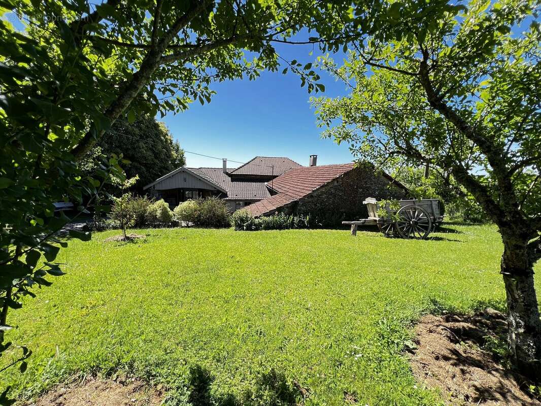Maison à LACAPELLE-MARIVAL