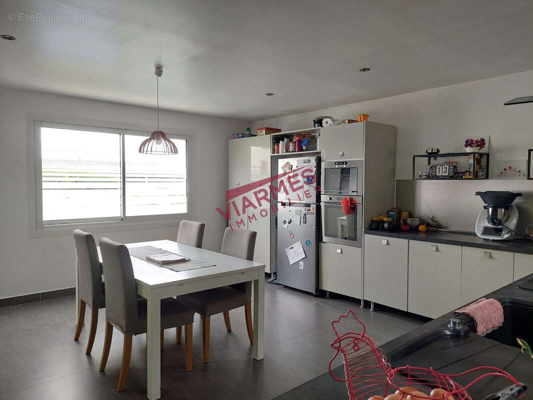 Maison à BELLOY-EN-FRANCE