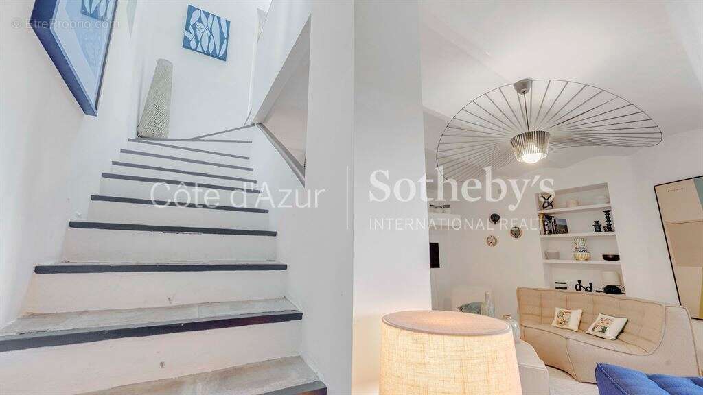 Exclusivité : Maison de village rénovée avec terrasse et vue mer à Ramatuelle - photo 14