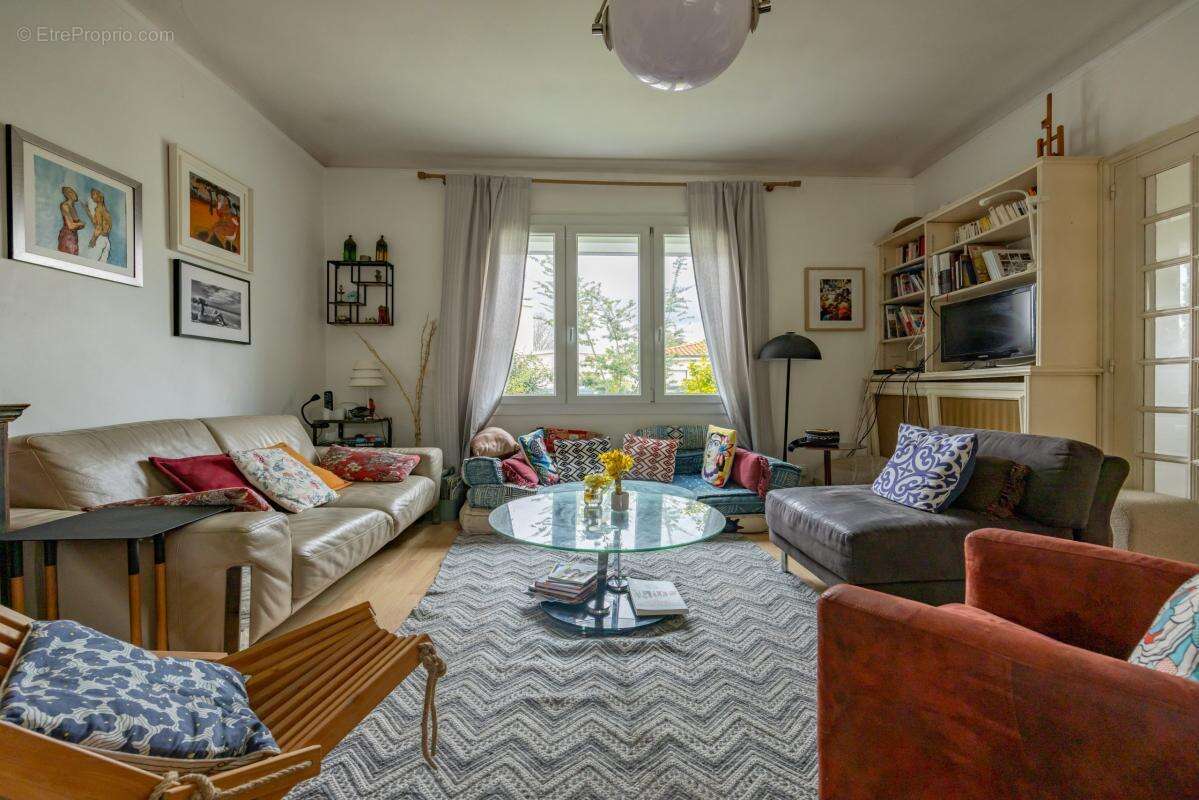 Maison à SAINT-SEBASTIEN-SUR-LOIRE