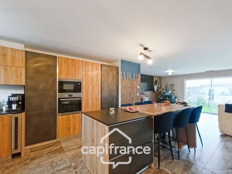 Maison à SAINTE-LIVRADE-SUR-LOT