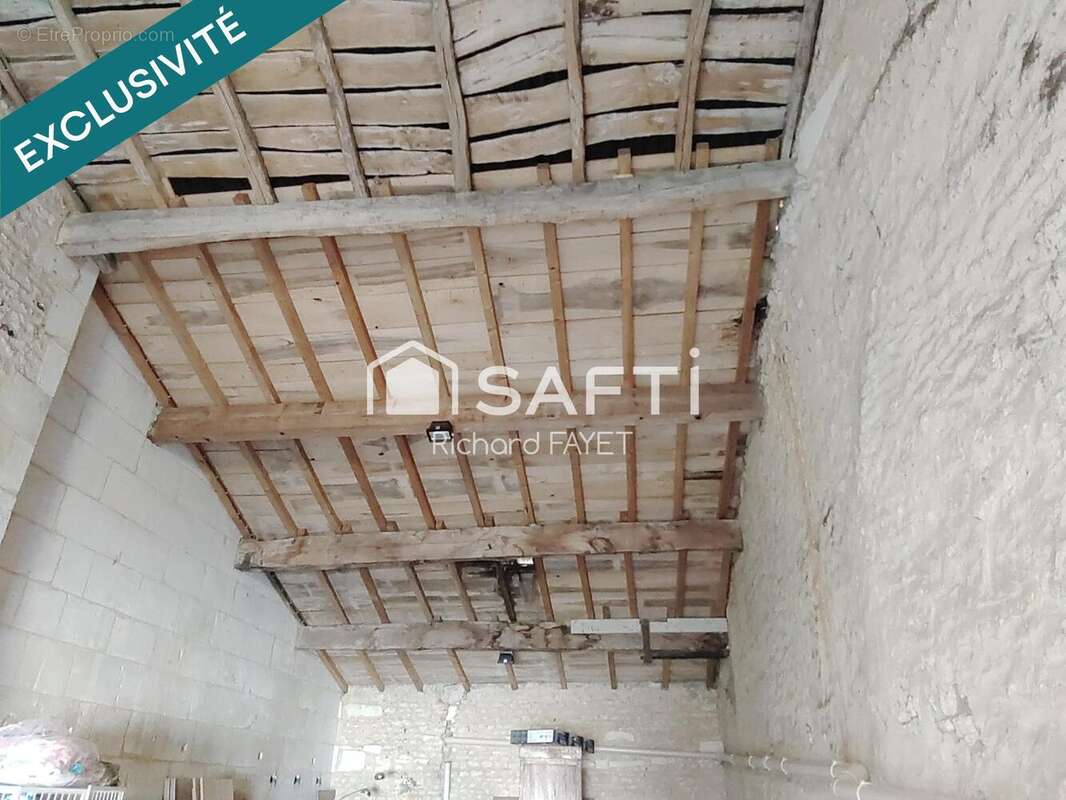 Photo 2 - Parking à SAINT-GENIS-DE-SAINTONGE