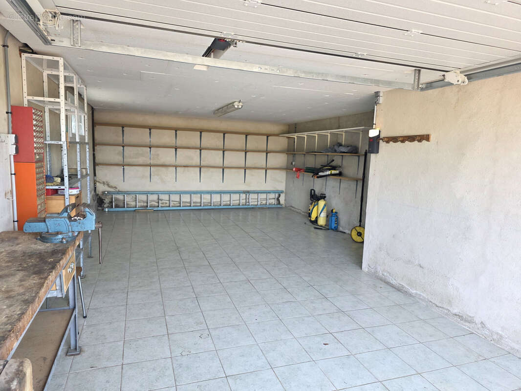 Belle maison de plain pied T4 avec piscine et sous sol complet - photo 22