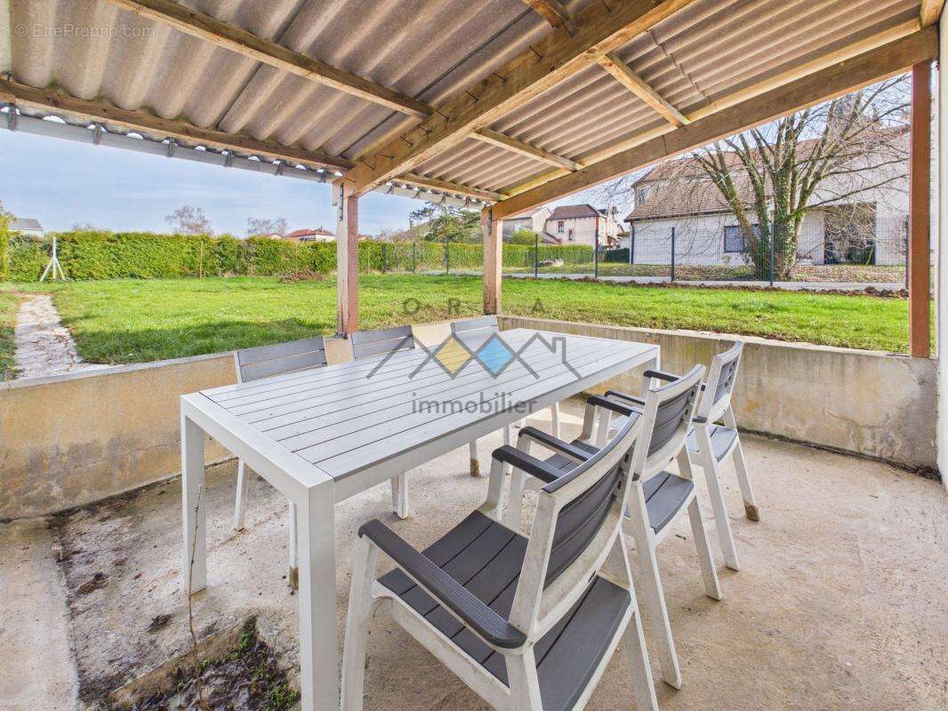 Maison à FEY-EN-HAYE