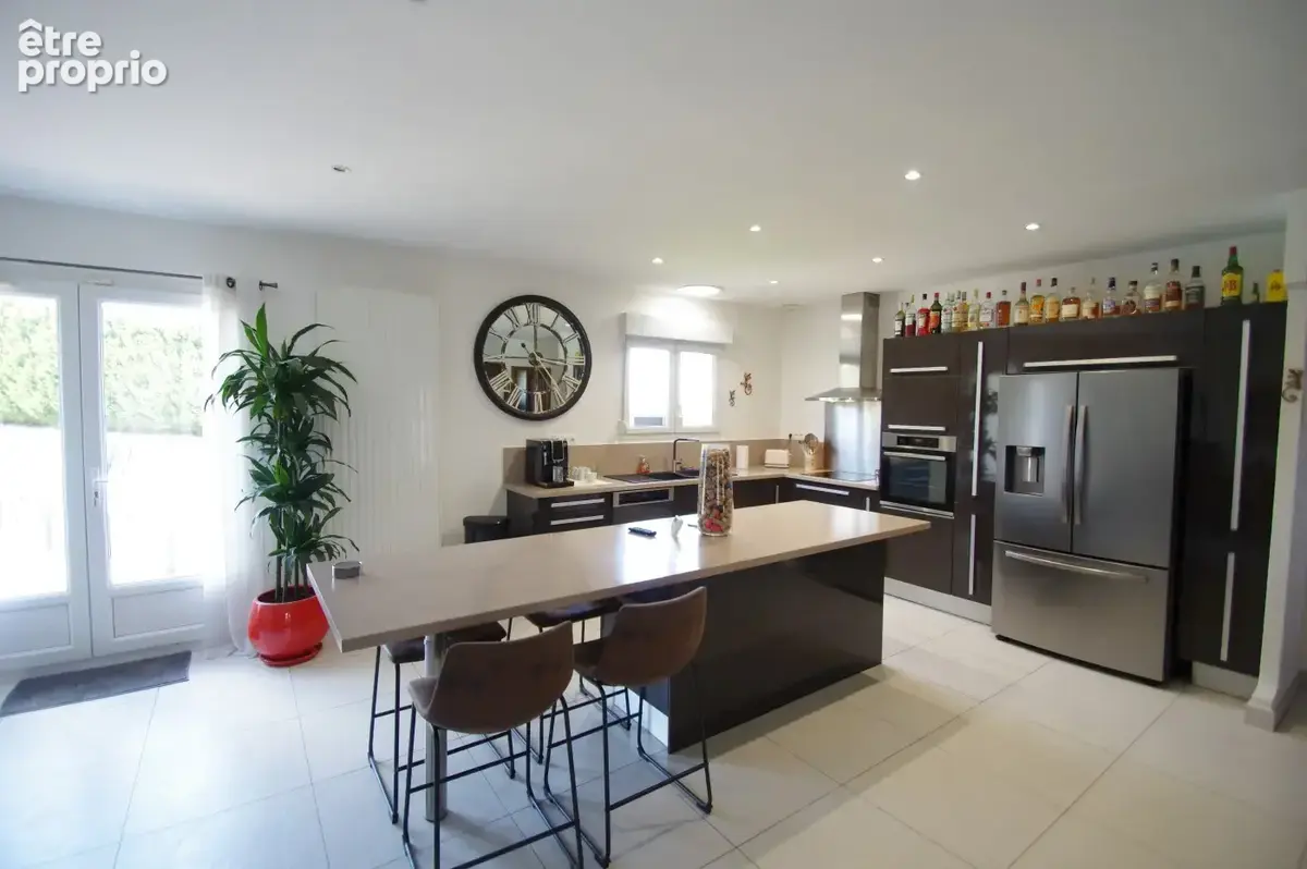 20min Mercy - Belle maison sur 25a avec piscine - photo 3