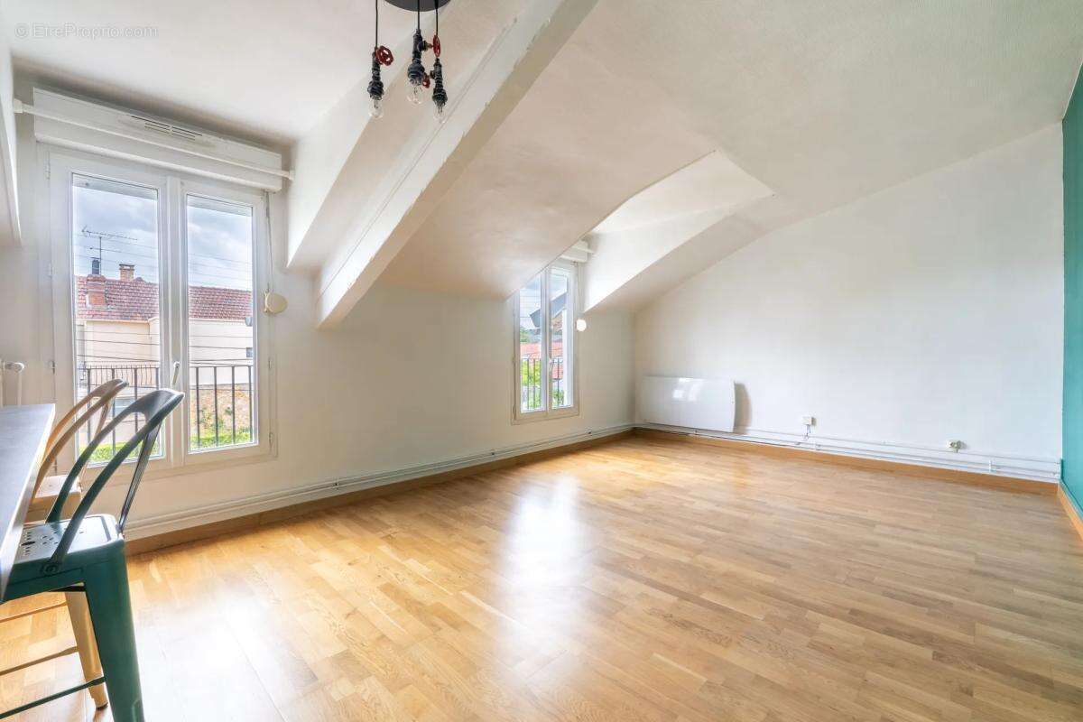 Appartement à LES MUREAUX