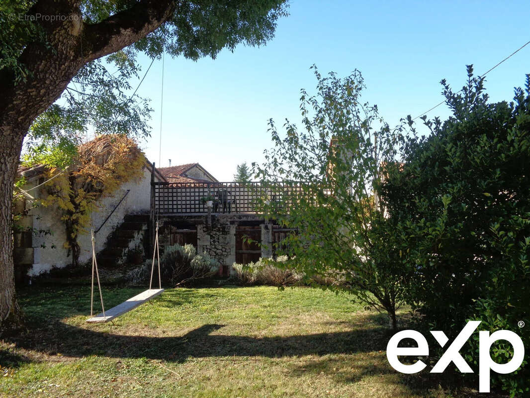 Maison à SAINT-PAUL-LIZONNE