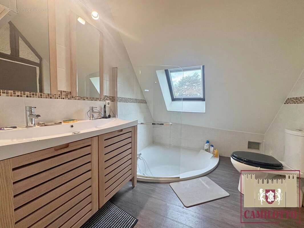 Maison à NOGENT-LE-ROI