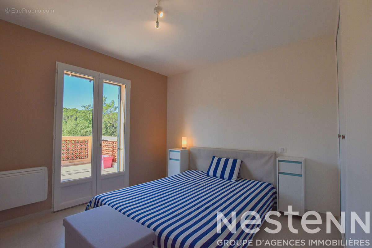 A vendre à LORGUES - Propriété familiale 6 chambres au coeur d'un environnement privilégié avec PISCINE - photo 12