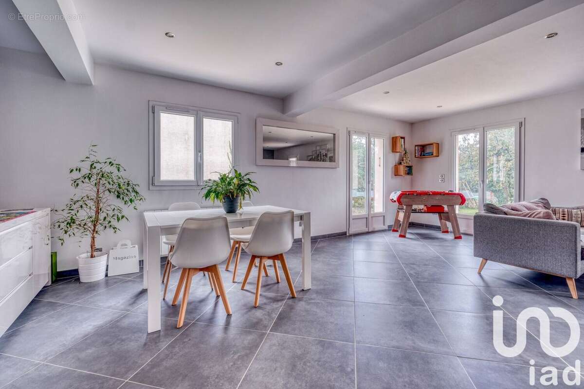 Photo 5 - Maison à MONTEVRAIN