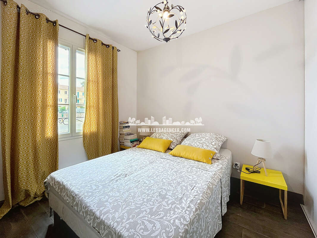 Appartement à LA MOLE