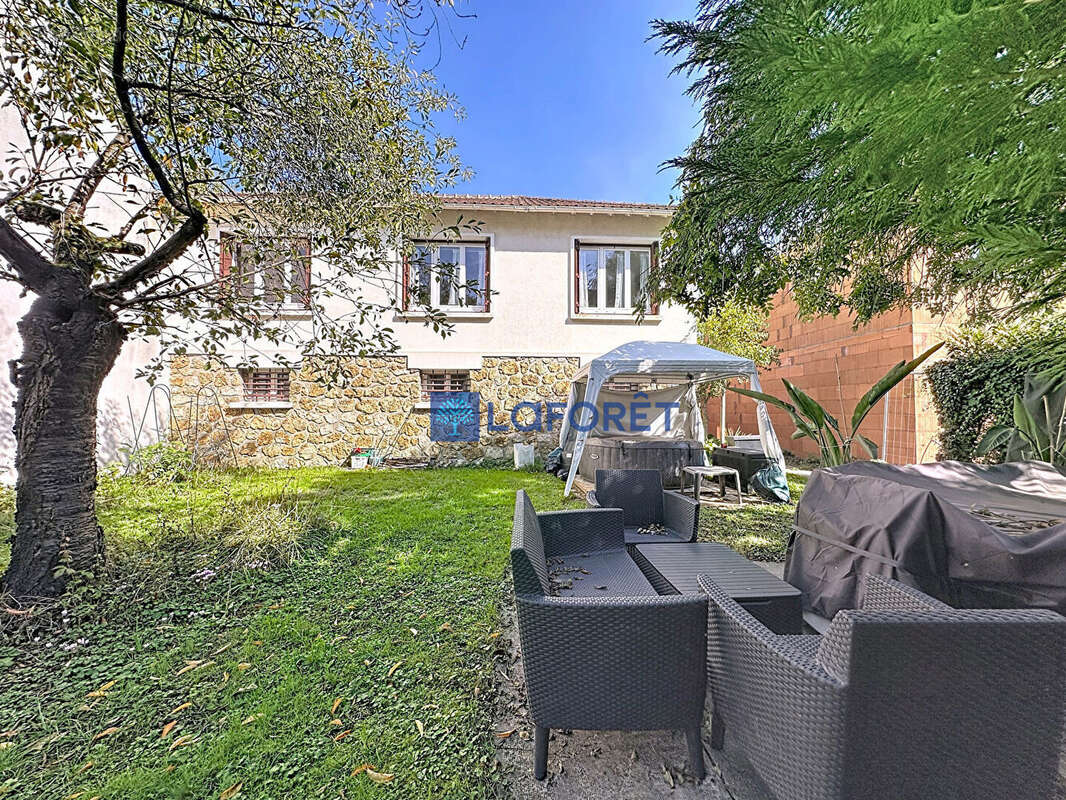 Maison à SAVIGNY-SUR-ORGE