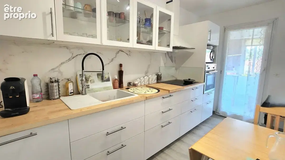 BEAU T4 / TERRASSE / SAINT JEROME