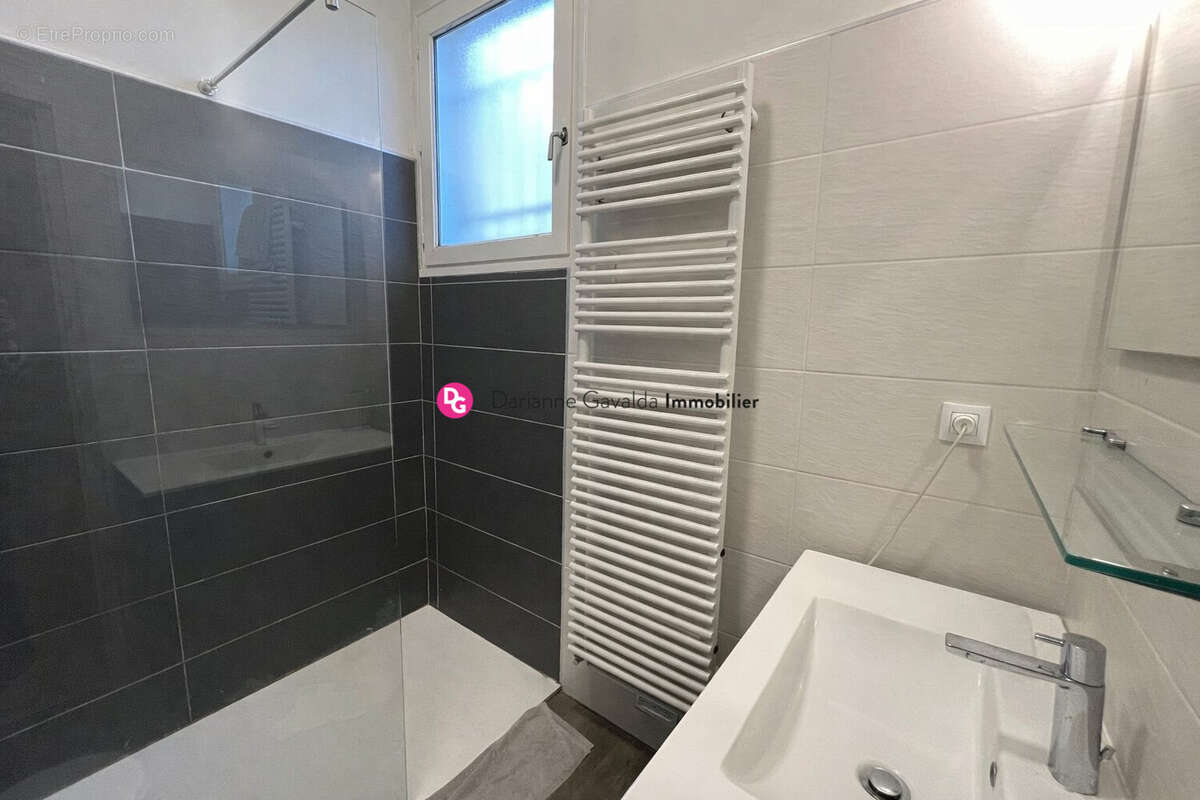 Appartement à DECAZEVILLE