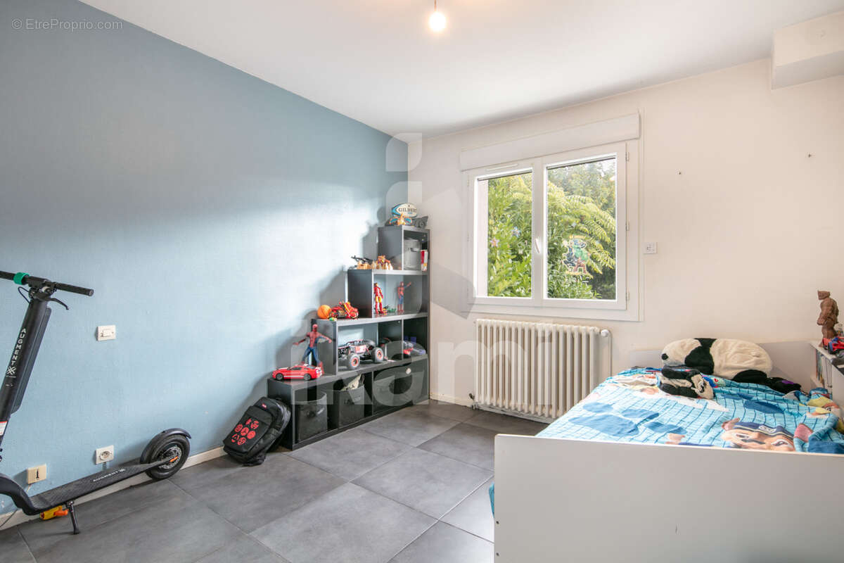 Maison à ROMANS-SUR-ISERE