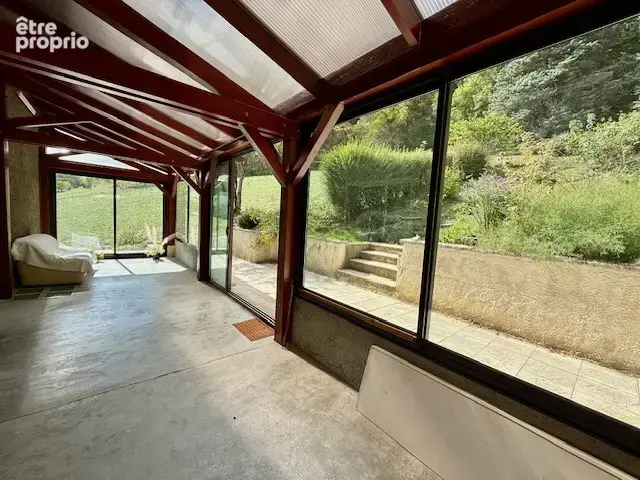 Maison familiale des années 70 avec sous-sol complet et beau potentiel - photo 8