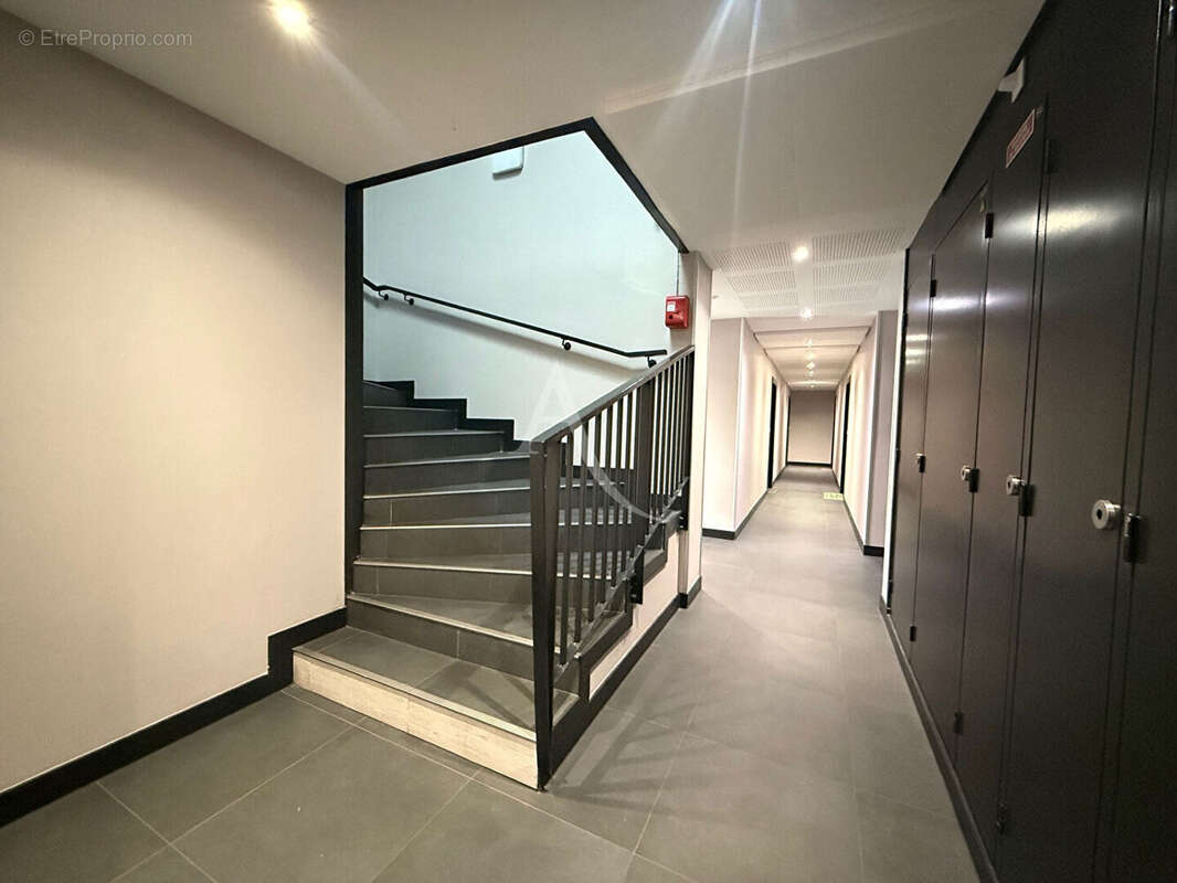 Appartement à SAINT-JEAN-D'ILLAC