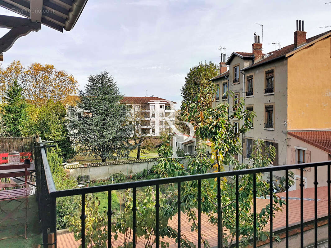 Appartement à OULLINS