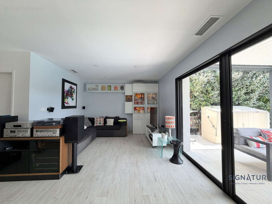 RARE - Villa contemporaine 5 pièces - 4 chambres - garage - piscine - photo 5