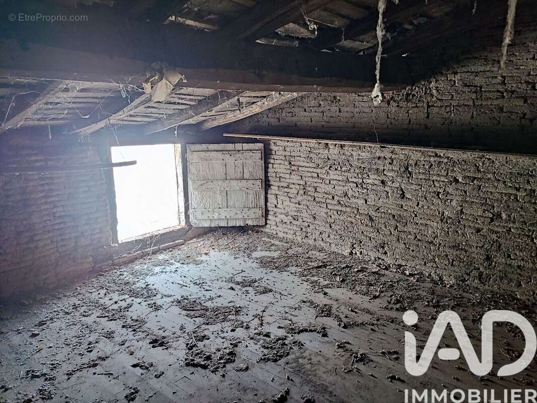 Photo 2 - Parking à NEGREPELISSE