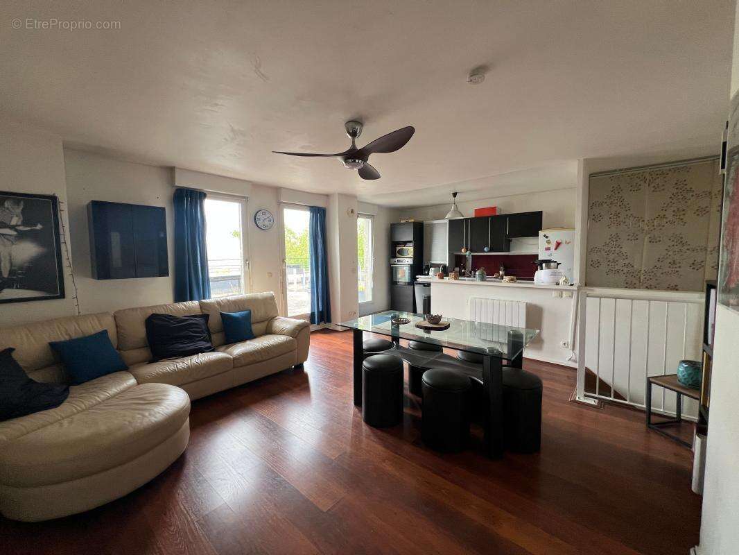 Appartement à BUSSY-SAINT-GEORGES