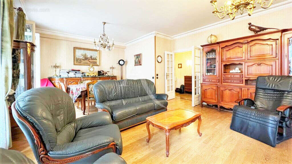 Appartement à PARIS-11E