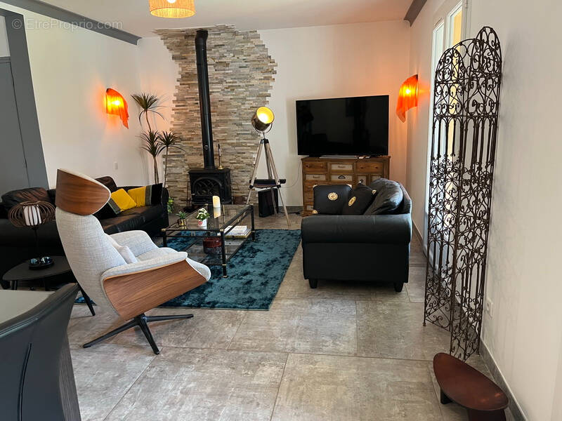 Maison à LE BUISSON-DE-CADOUIN