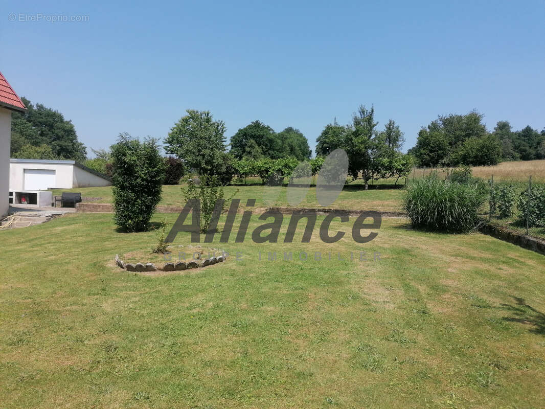 Maison à AILLEVILLERS-ET-LYAUMONT