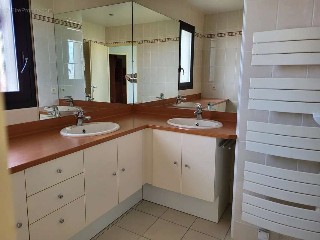 Maison impeccable de cinq chambres  et économe en énergie - photo 13