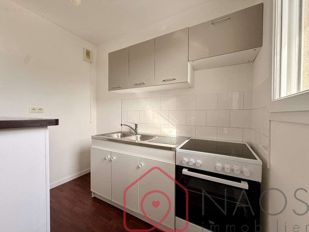 PLOUFRAGAN - T2 calme et lumineux avec balcon - photo 4