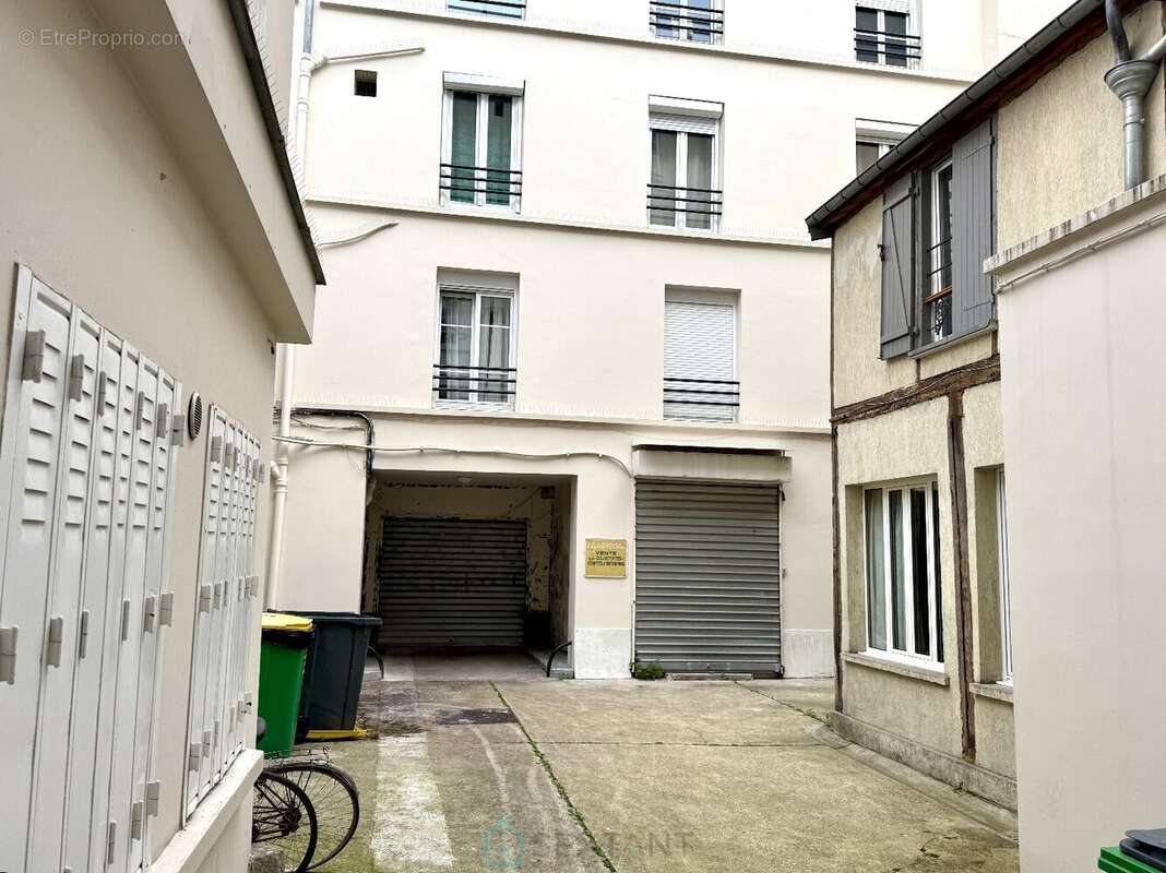 Appartement à PARIS-20E
