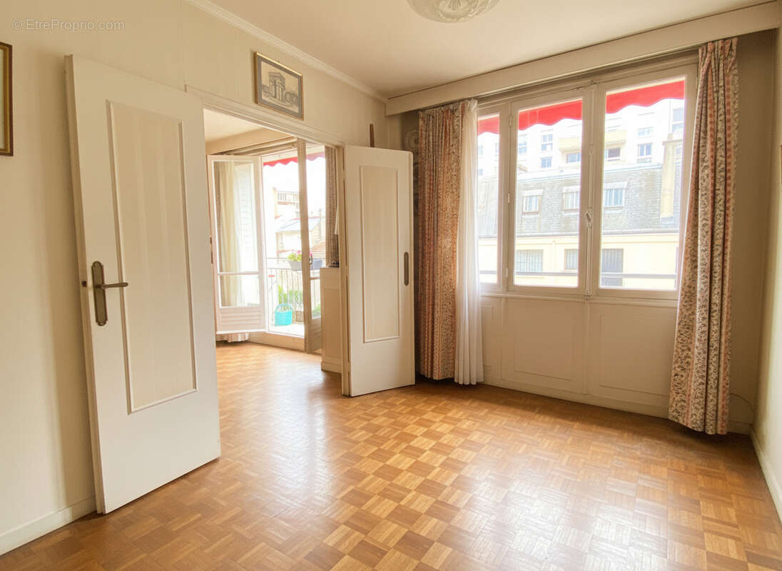 Appartement à PARIS-12E