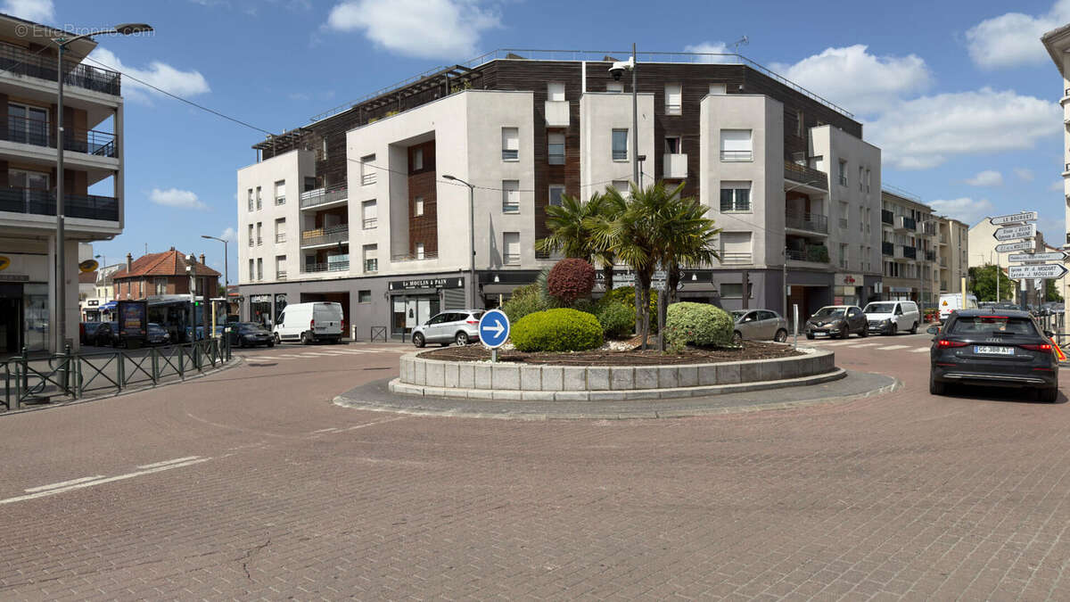 Appartement à LE BLANC-MESNIL